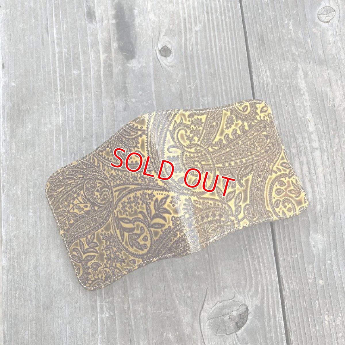 画像3: 【アウトレット】ペイズリー型押し☆Rタイプ牛革二つ折り財布！ (3)