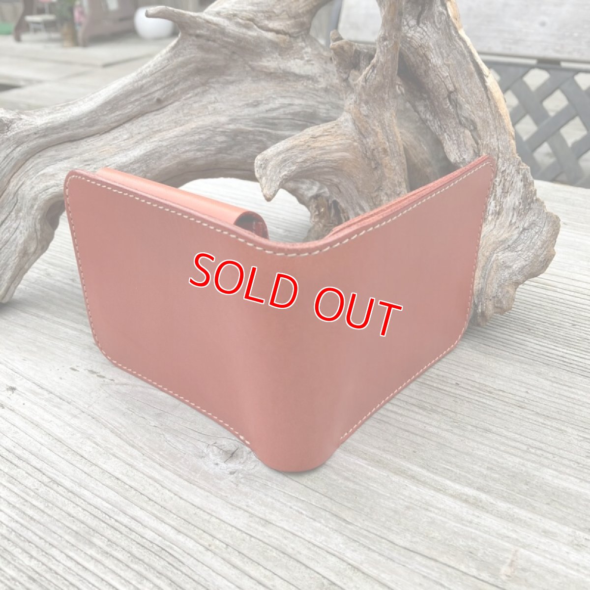 画像8: 【アウトレット】姫路レザー硬めのヌメ革★シンプル&スタンダード二つ折り財布！　レッド (8)