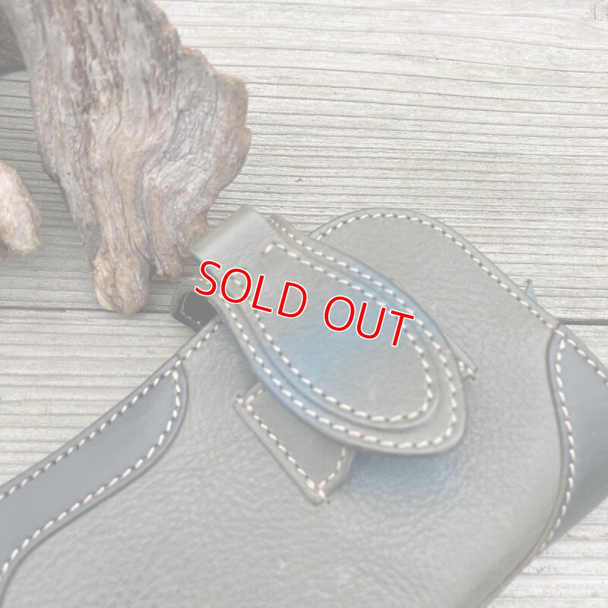 画像4: 【アウトレット】差し込みタイプ本革ロングウォレット　Rデザインの存在感あるお財布　シュリンクブルー (4)