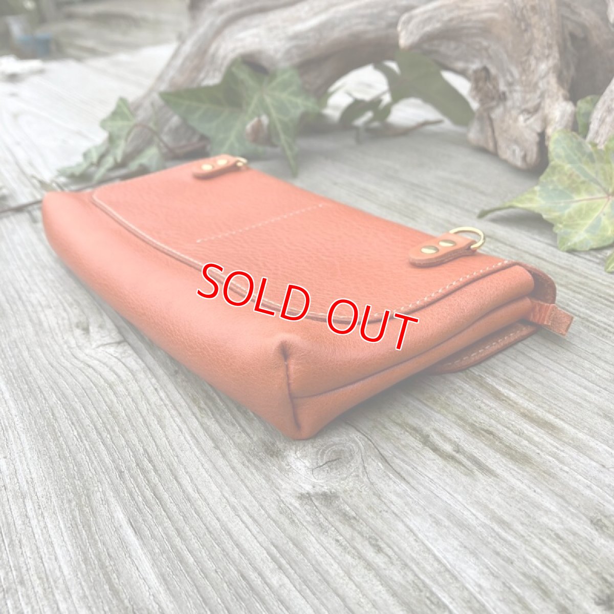 画像14: 【アウトレット】お財布ポシェット小銭入れ部分が取り外し可能です　オレンジ (14)