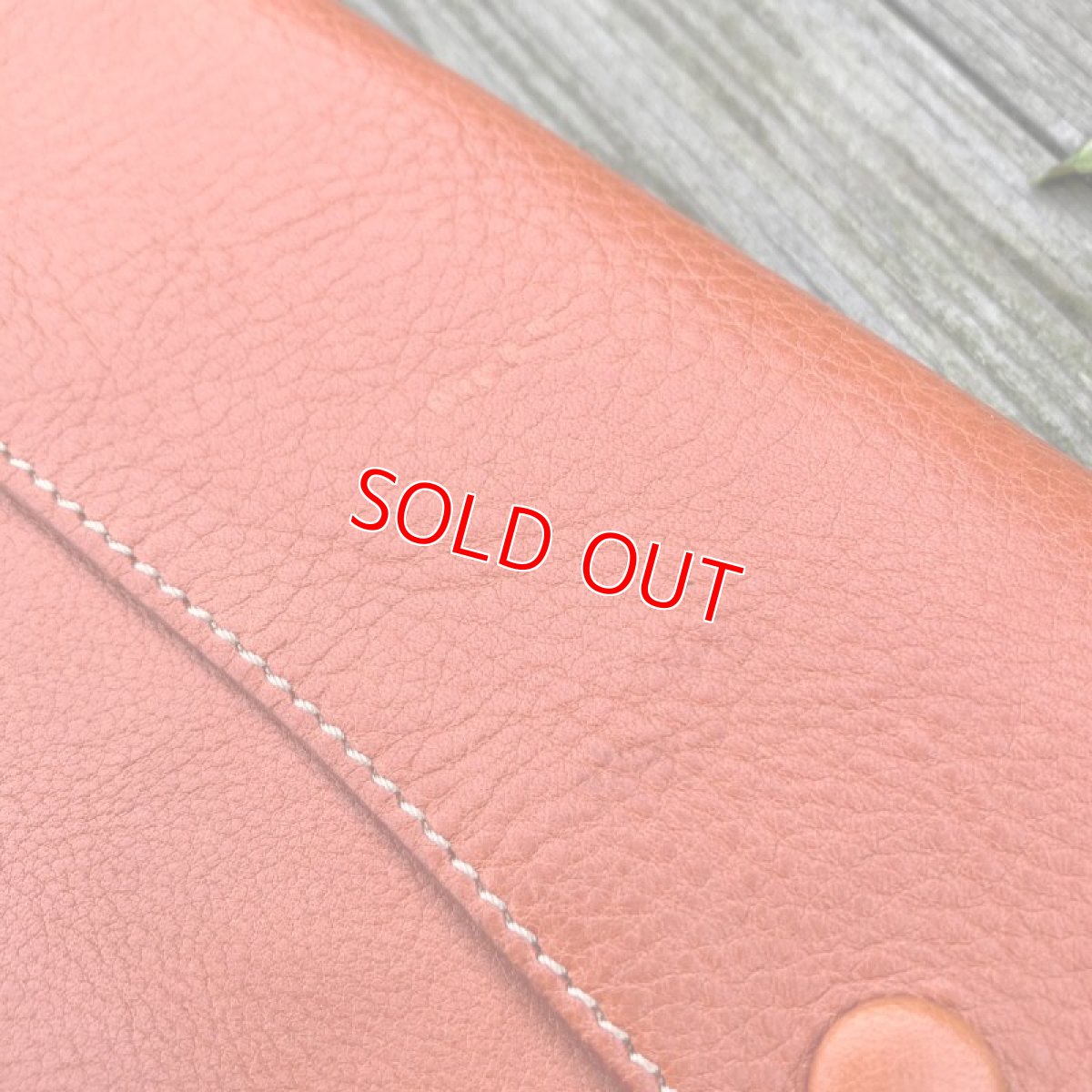 画像2: 【アウトレット】お財布ポシェット小銭入れ部分が取り外し可能です　オレンジ (2)