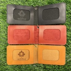 画像2: 【アウトレット20％OFF】広島ジビエレザー 猪革 二つ折りパスケース｜旧デザイン・在庫限り (2)