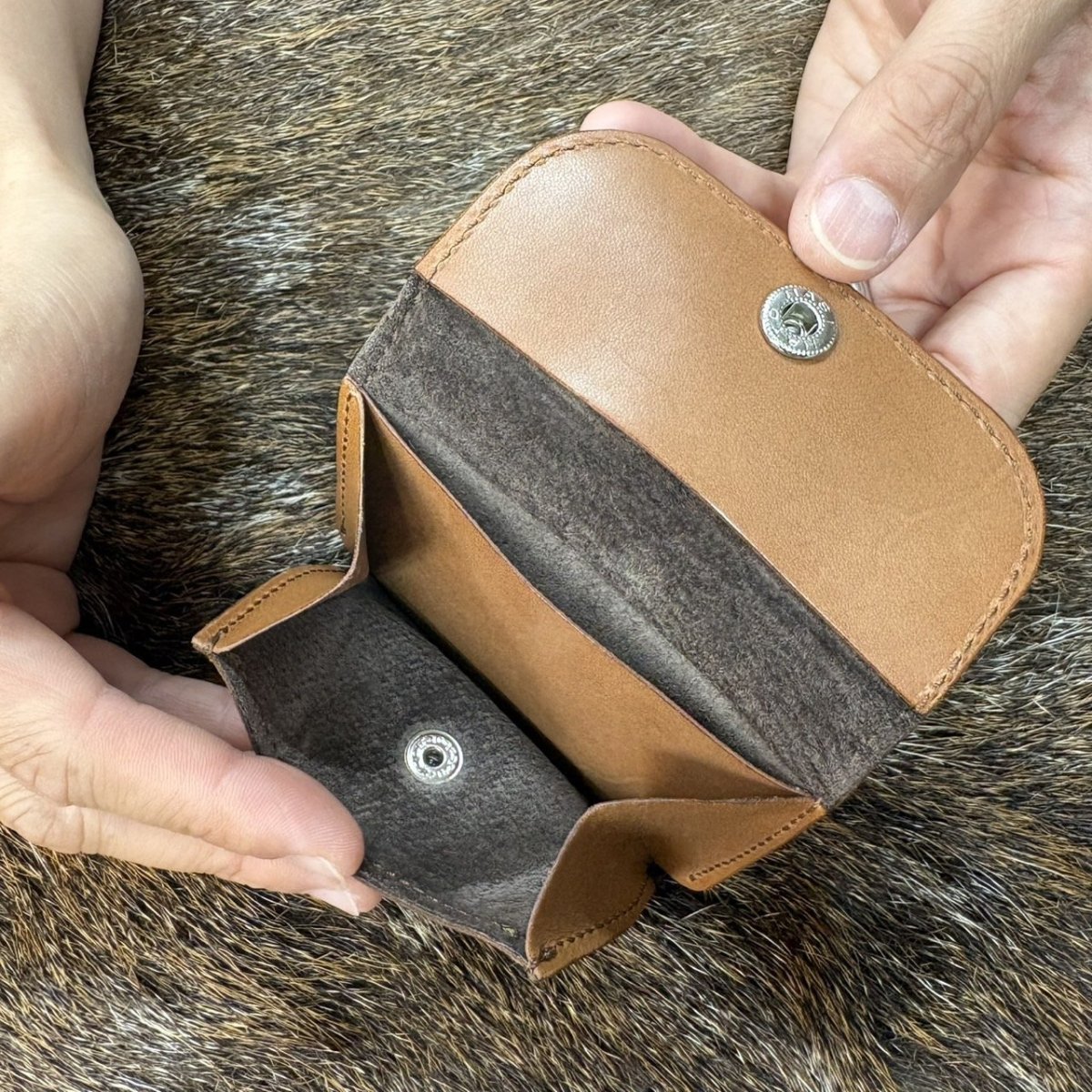 画像5: 【アウトレット30％OFF】広島ジビエレザー（鹿革）超コンパクトミニ財布｜長期在庫品　ブラウン (5)