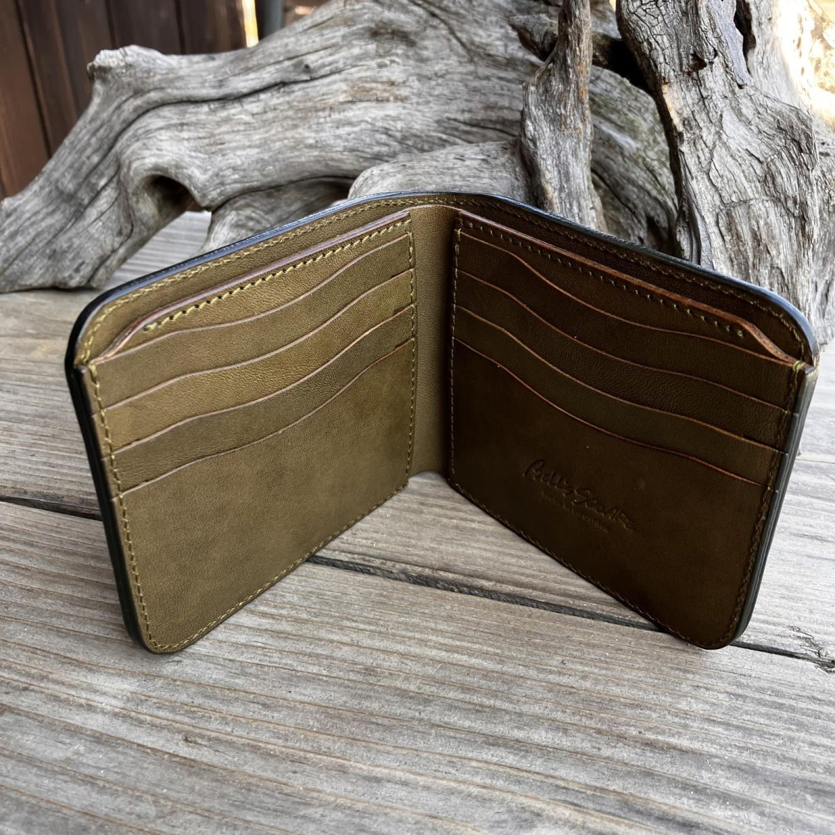 画像1: 【一点限り／アウトレット】象革×姫路ヌメ革 二つ折り札入れカードケース｜深緑×カーキの極上バランス (1)