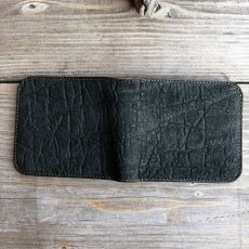 画像4: 【一点限り／アウトレット】象革×姫路ヌメ革 二つ折り札入れカードケース｜深緑×カーキの極上バランス (4)