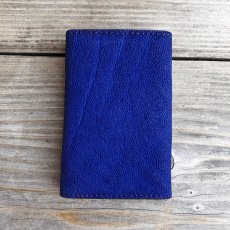 画像2: 【20%OFFアウトレット】希少な象革（エレファント）多機能5連キーケース｜鮮やかなロイヤルブルー｜カード・お札・スマートキー収納可 (2)