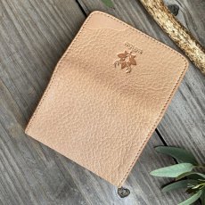 画像6: 【18周年感謝・アウトレット最大３０％OFF】本革名刺入れ（ナチュラルベージュ） (6)