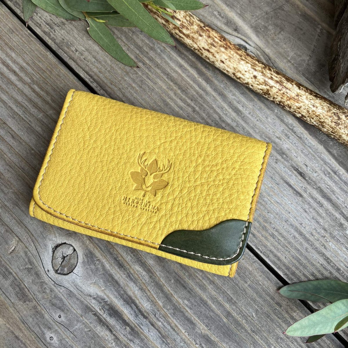 画像1: 【18周年感謝・アウトレット最大３０％OFF】本革名刺入れ（イエロー＆グリーン） (1)