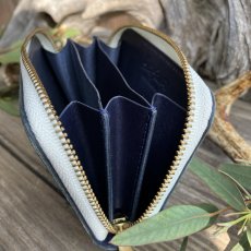 画像4: 【18周年感謝・幻のプロトタイプ特別放出】岩手県産 鹿革（ブルー）ラウンドファスナーミニウォレット (4)