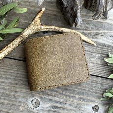 画像1: 【アウトレット最大30%OFF】ジビエ鹿革（ハードタイプ） スタンダード折財布 (1)