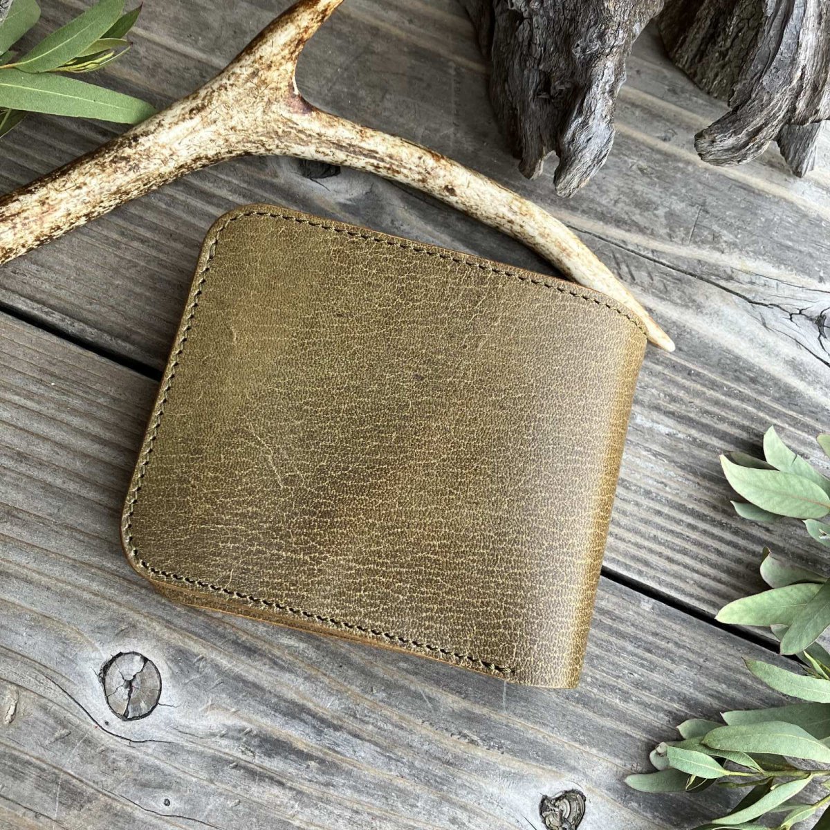 画像2: 【アウトレット最大30%OFF】ジビエ鹿革（ハードタイプ） スタンダード折財布 (2)