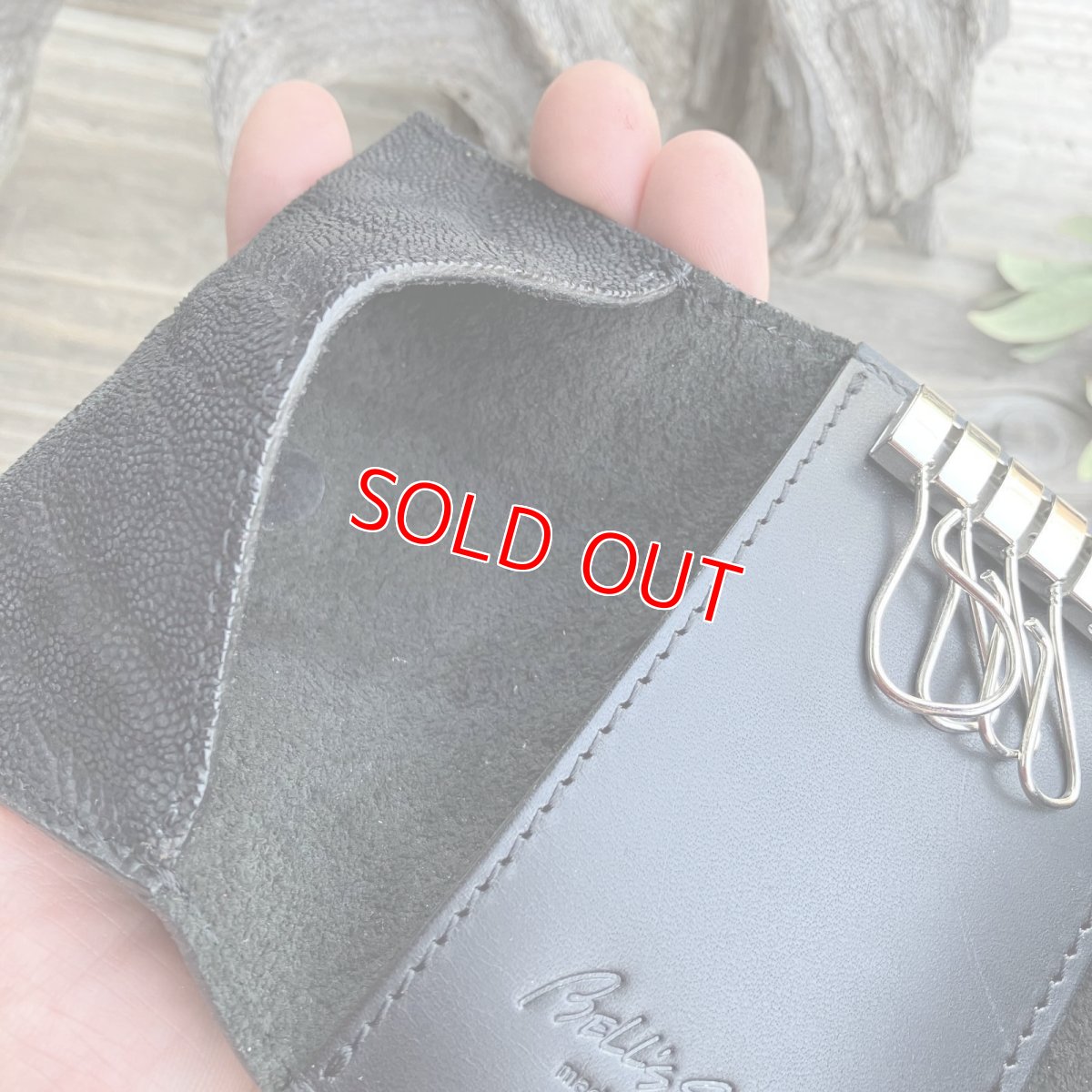 画像6: 【アウトレット最大30%OFF】希少な象革（エレファント）多機能６連キーケース｜漆黒のブラック｜カード・お札・スマートキー収納可 (6)