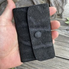 画像7: 【アウトレット最大30%OFF】希少な象革（エレファント）多機能６連キーケース｜漆黒のブラック｜カード・お札・スマートキー収納可 (7)