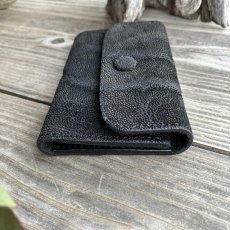 画像5: 【アウトレット最大30%OFF】希少な象革（エレファント）多機能６連キーケース｜漆黒のブラック｜カード・お札・スマートキー収納可 (5)