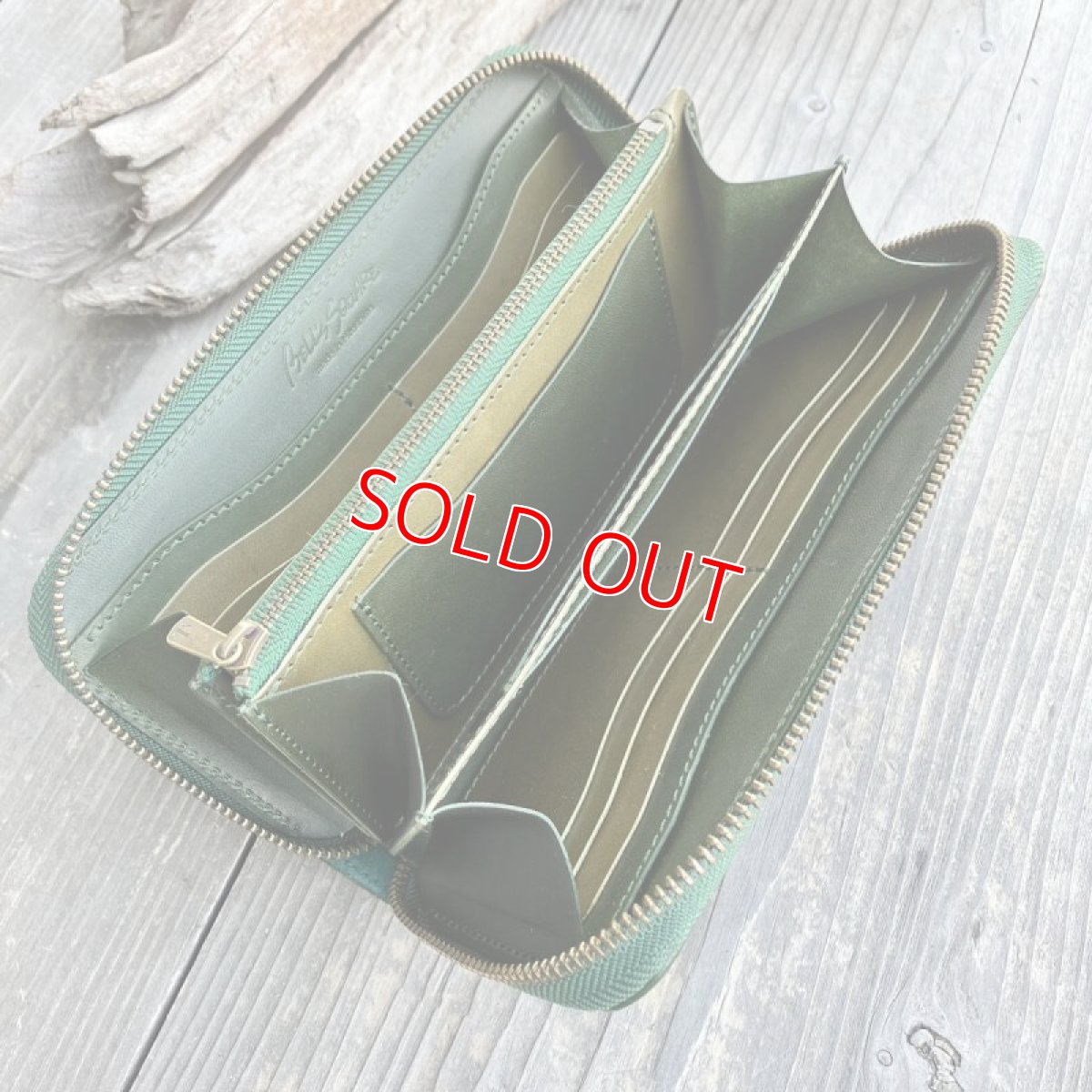 画像3: NEWタイプ　カードもお札も小銭も出し入れしやすく通帳も入るラウンドファスナー本革長財布 (3)