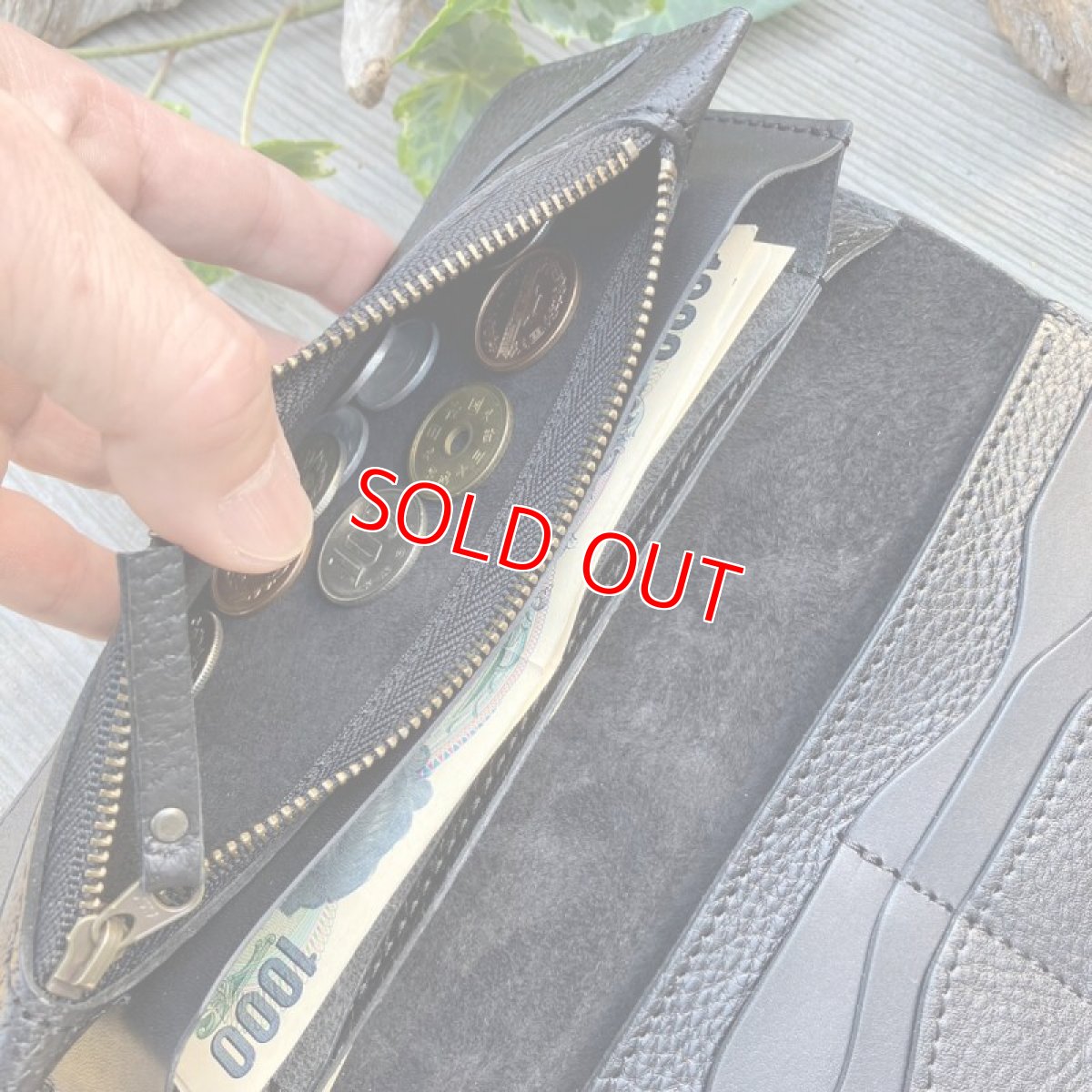 画像10: 【ヒグマレザー】猟師さんからの贈り物☆熊革&牛革スタンダード長財布　限定価格にて1点販売 (10)