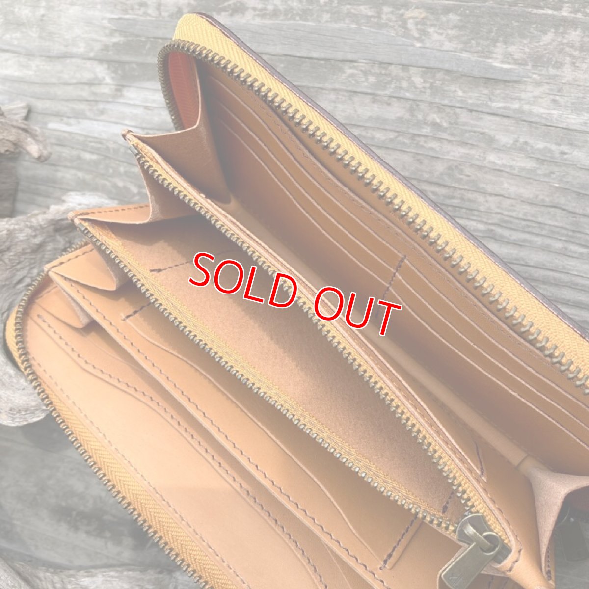 画像11: 【広島ジビエレザー】山からの贈り物を職人が丁寧に作る財布★鹿革＆牛革ラウンドファスナー長財布　ブラウン (11)