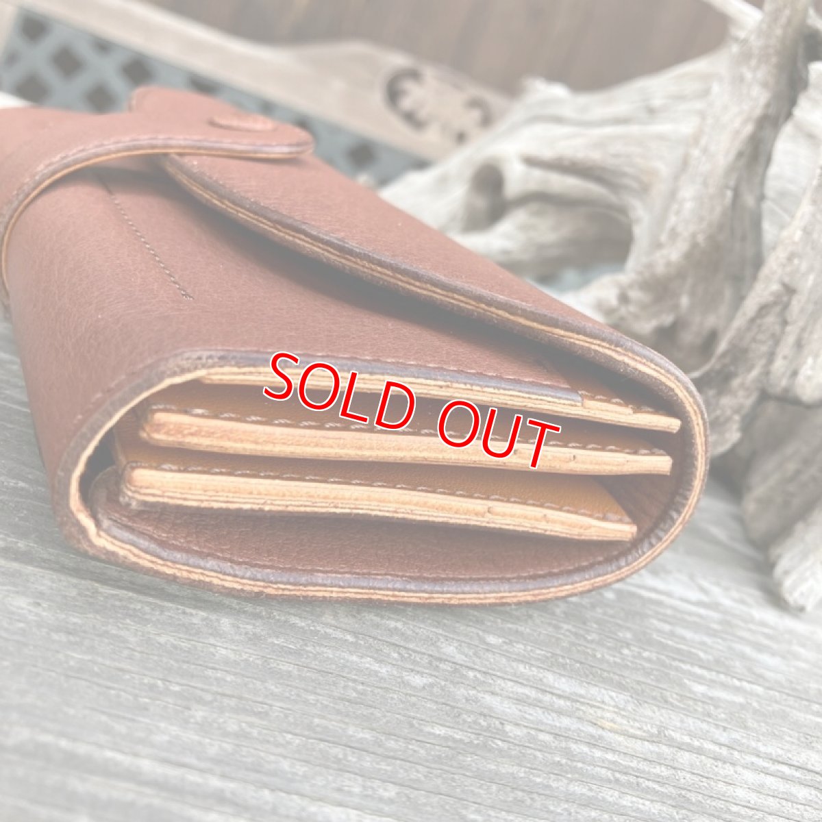 画像3: 【広島ジビエレザー】感動の手触り♪ふわふわ柔らかい鹿革財布★ギャルソンタイプ長財布！ (3)