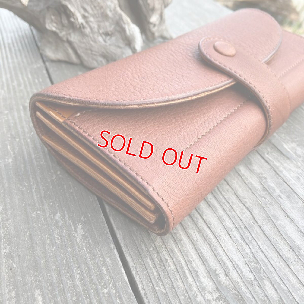 画像2: 【広島ジビエレザー】感動の手触り♪ふわふわ柔らかい鹿革財布★ギャルソンタイプ長財布！ (2)