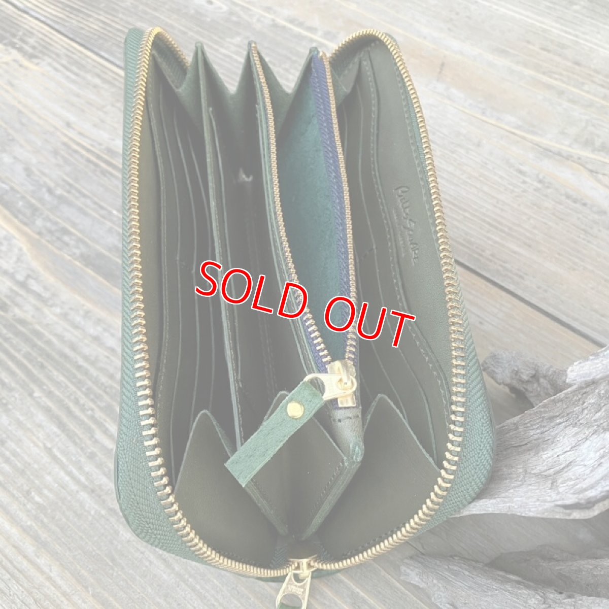 画像9: 【広島ジビエレザー】山から頂いた命を職人がつなぐ☆猪革＆牛革ラウンドファスナー長財布　グリーン (9)