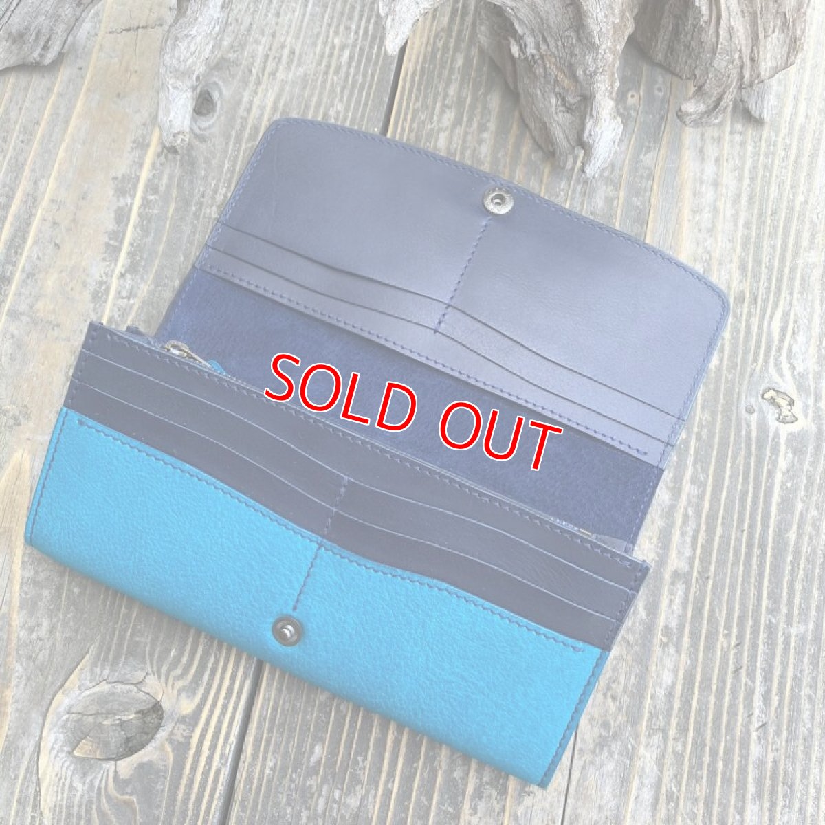 画像6: 【広島ジビエレザー】山から頂いた命を職人がつなぐ☆鹿革＆牛革フラップタイプ長財布　限定色ターコイズブルー (6)