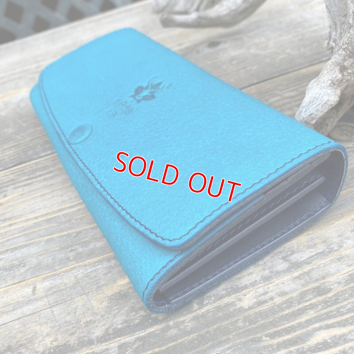 画像2: 【広島ジビエレザー】山から頂いた命を職人がつなぐ☆鹿革＆牛革フラップタイプ長財布　限定色ターコイズブルー (2)