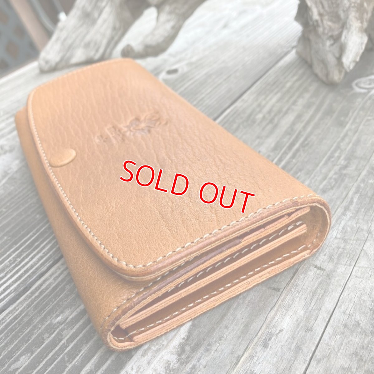 画像5: 【広島ジビエレザー】山から頂いた命を職人がつなぐ☆鹿革＆牛革フラップタイプ長財布　キャメルカラー (5)