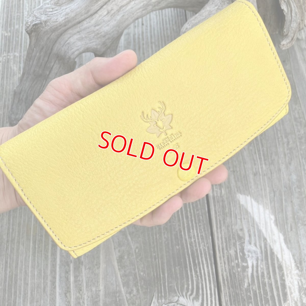 画像11: 【兵庫ジビエレザー】山から頂いた命を職人がつなぐ☆鹿革＆牛革フラップタイプ長財布　イエロー (11)