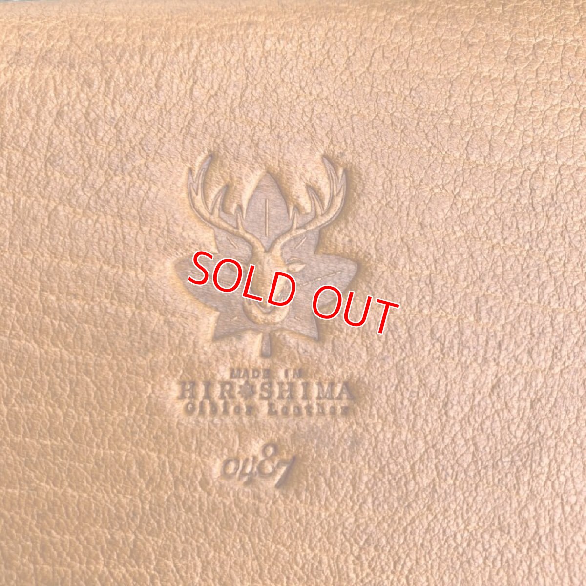 画像12: 【広島ジビエレザー】山から頂いた命を職人がつなぐ☆鹿革＆牛革フラップタイプ長財布　キャメルカラー (12)
