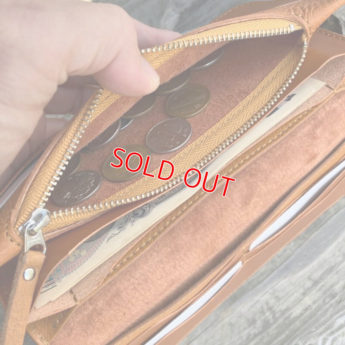 画像7: 【広島ジビエレザー】鹿革＆牛革スタンダード長財布★毎日使うのが楽しくなるさわり心地?　キャメル　 (7)