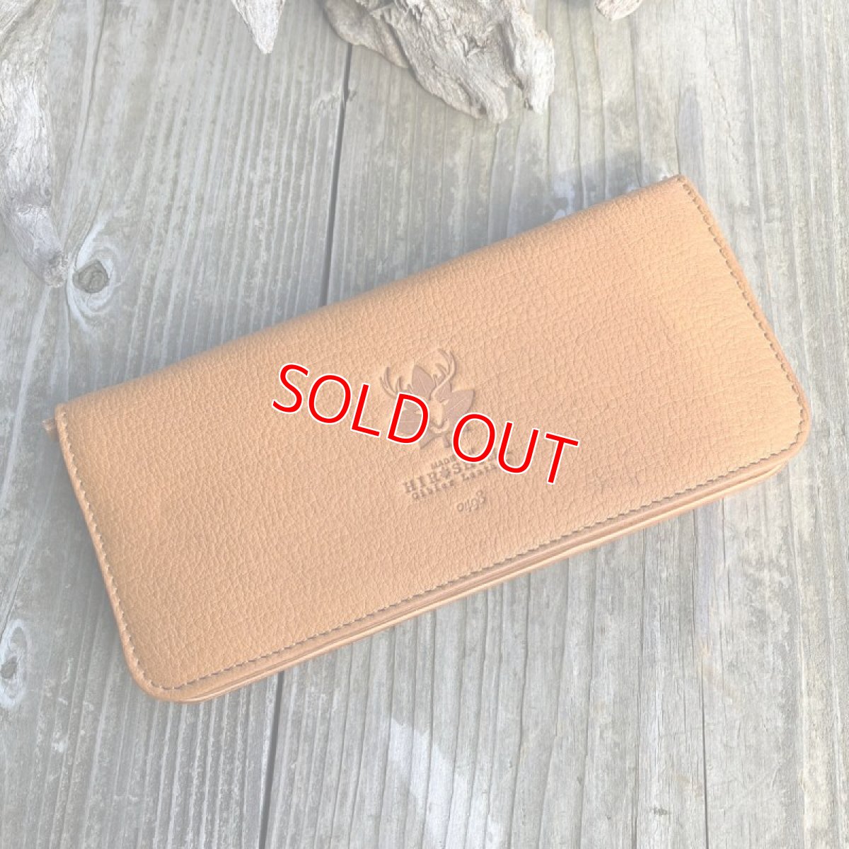 画像2: 【広島ジビエレザー】鹿革＆牛革スタンダード長財布★毎日使うのが楽しくなるさわり心地?　キャメル　 (2)