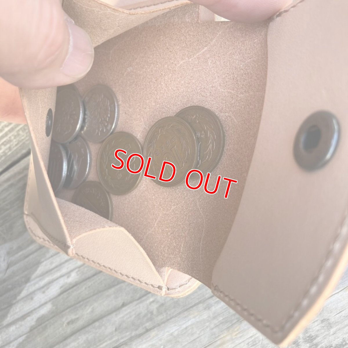 画像9: 【広島ジビエレザー】柔らかい天然鹿革★シンプル&スタンダード二つ折り財布　ナチュラル (9)