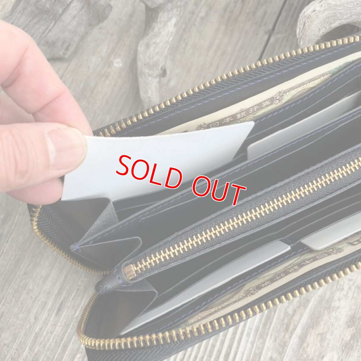 画像14: 【広島ジビエレザー】職人が作るお財布★鹿革＆牛革ラウンド長財布　ブラック (14)