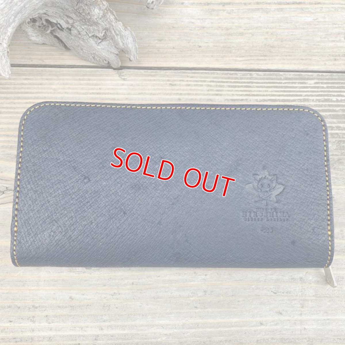 画像11: 【広島ジビエレザー】職人が作るお財布★インディゴ染め猪革&牛革ラウンド長財布 インディゴ&ネイビー (11)