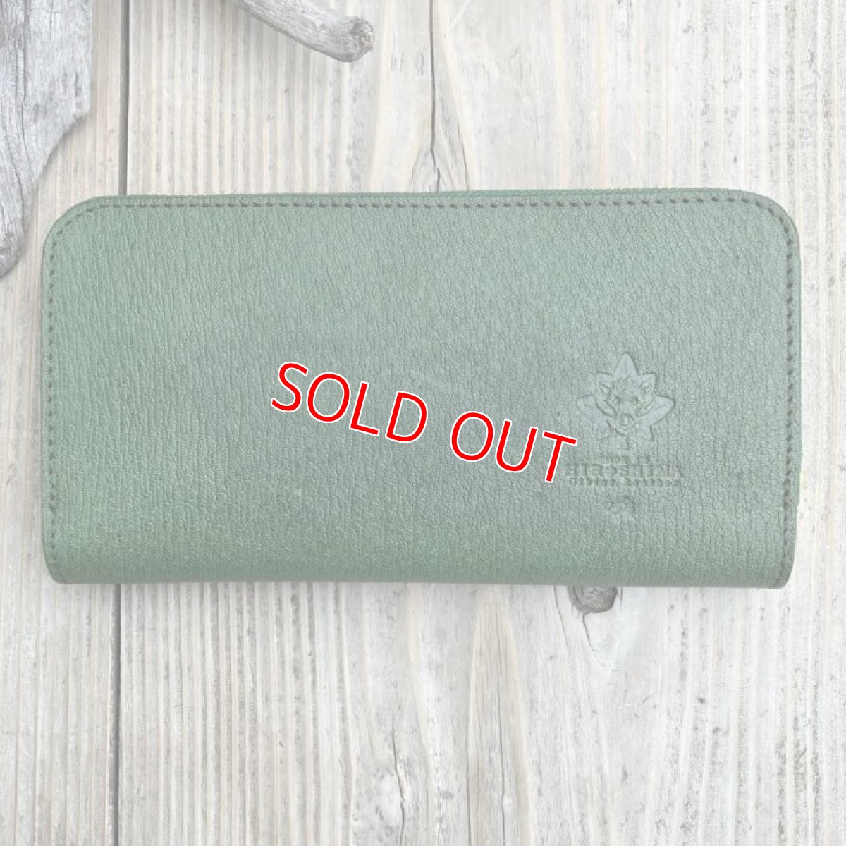 画像9: 【広島ジビエレザー】職人が作るお財布★インディゴ染め猪革&牛革ラウンド長財布 プレミアムグリーン (9)