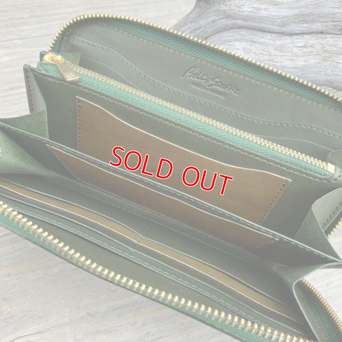 画像8: 【広島ジビエレザー】職人が作るお財布★インディゴ染め猪革&牛革ラウンド長財布 プレミアムグリーン (8)