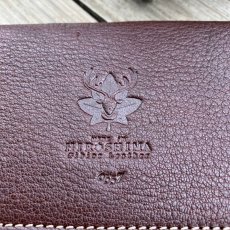 画像10: 【広島ジビエレザー】鹿革＆牛革スタンダード長財布★毎日使うのが楽しくなるさわり心地?　羊羹色 (10)