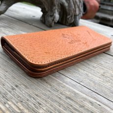 画像3: 【広島ジビエレザー】猪革＆牛革スタンダード長財布★戦闘傷が荒々しい自然を感じさせる　ヴィンテージキャメル　 (3)
