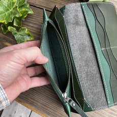 画像3: 【広島ジビエレザー】鹿革＆牛革スタンダード長財布★鹿革の柔らかい手触りを感じさせる　青桐翠 (3)