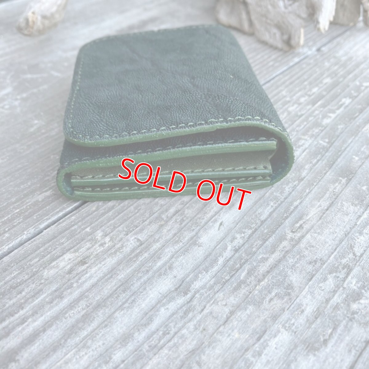 画像5: 【アウトレット】象革☆カードが飛び出す☆コンパクトにオールインワンのミニウォレット (5)