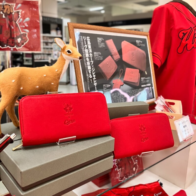 LOUIS VOUITTON  財布＊通帳が入る大きさレディース