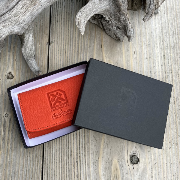 画像8: 広島ジビエレザー×ドラゴンフライズコラボグッズ 鹿革名刺入れ 初対面でも印象に残る イニシャル刻印対応 (8)